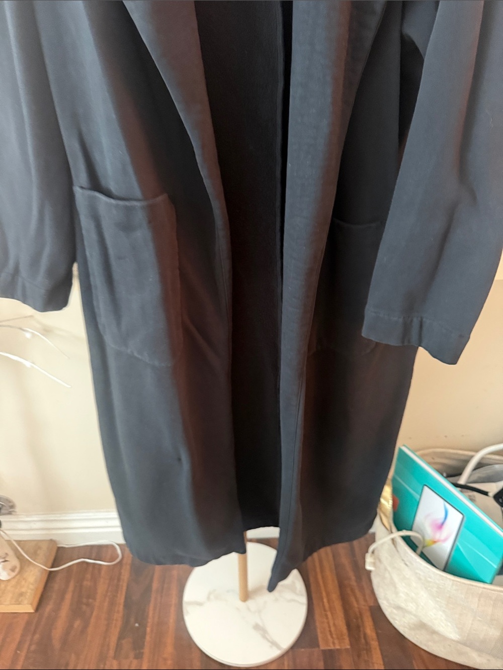 Vuori Black Open-Front Trench Coat - Picture 3 of 5